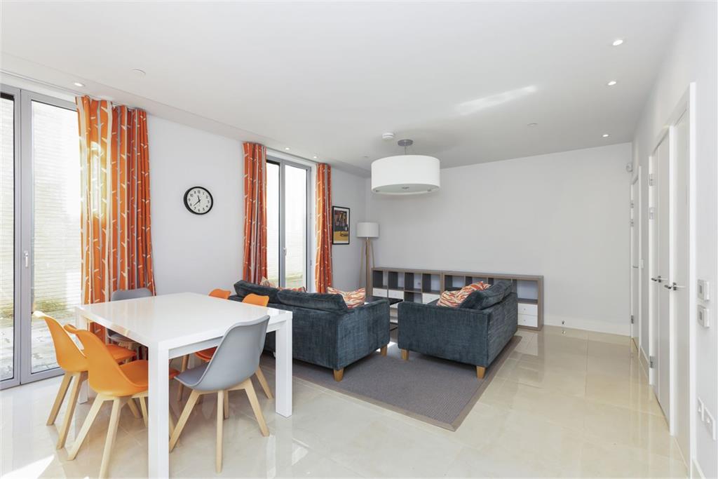 5A/5, St. Vincent Place, EDINBURGH, EH3 5BQ