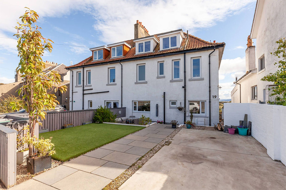 19 The Glebe, Aberdour, Burntisland, KY3 0UN