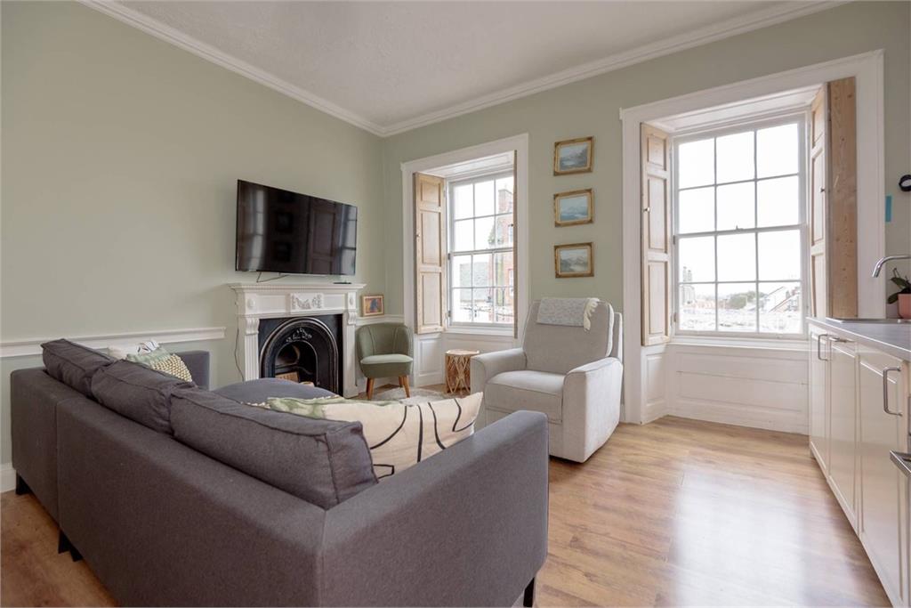 97 M/2, High Street, Dunbar, EH42 1ER