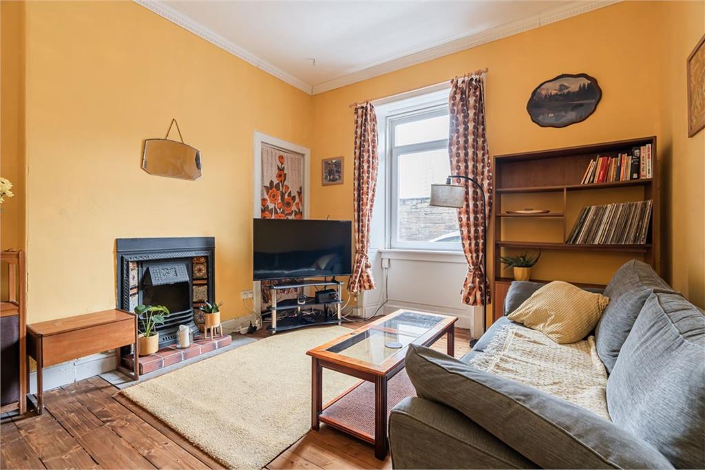 Flat for sale in Leith