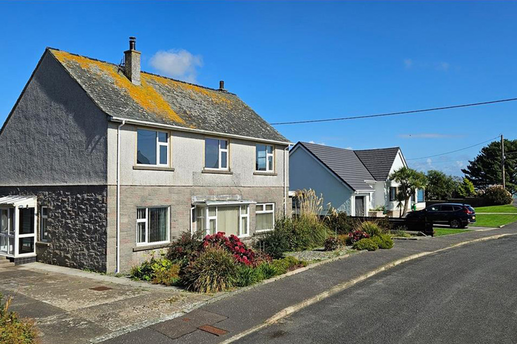 The Manse, Church Road, Sandhead, Stranraer, DG9 9JJ