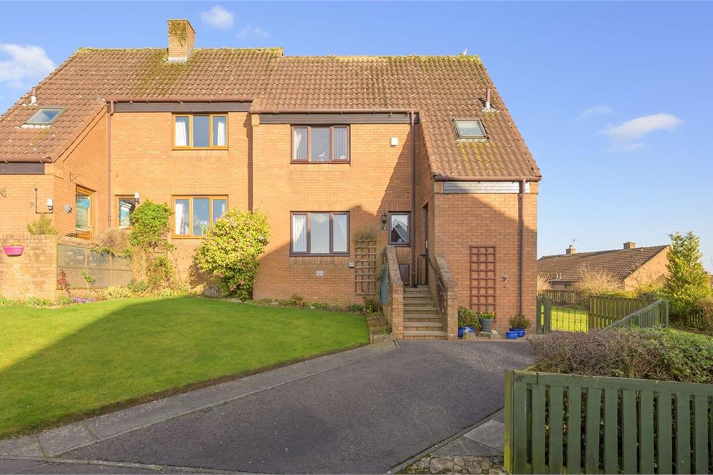 30 Torwood Place, Dunfermline, KY12 0XD