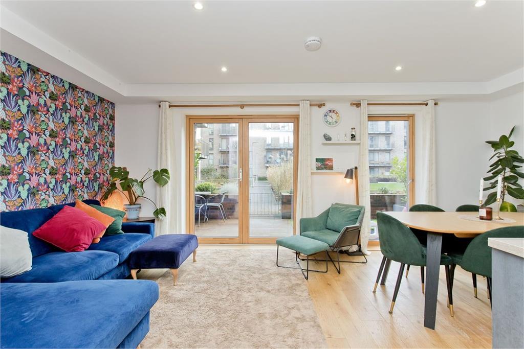 High end flat for sale in Canonmills