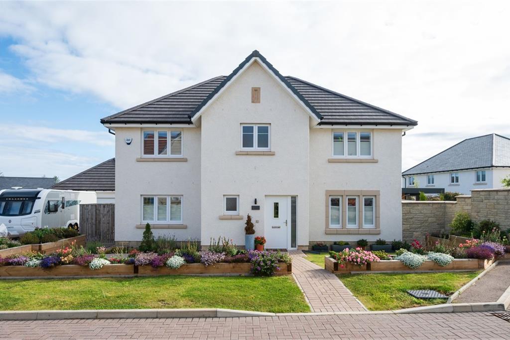 6 Bracken Wynd, Penicuik, EH26 0FY