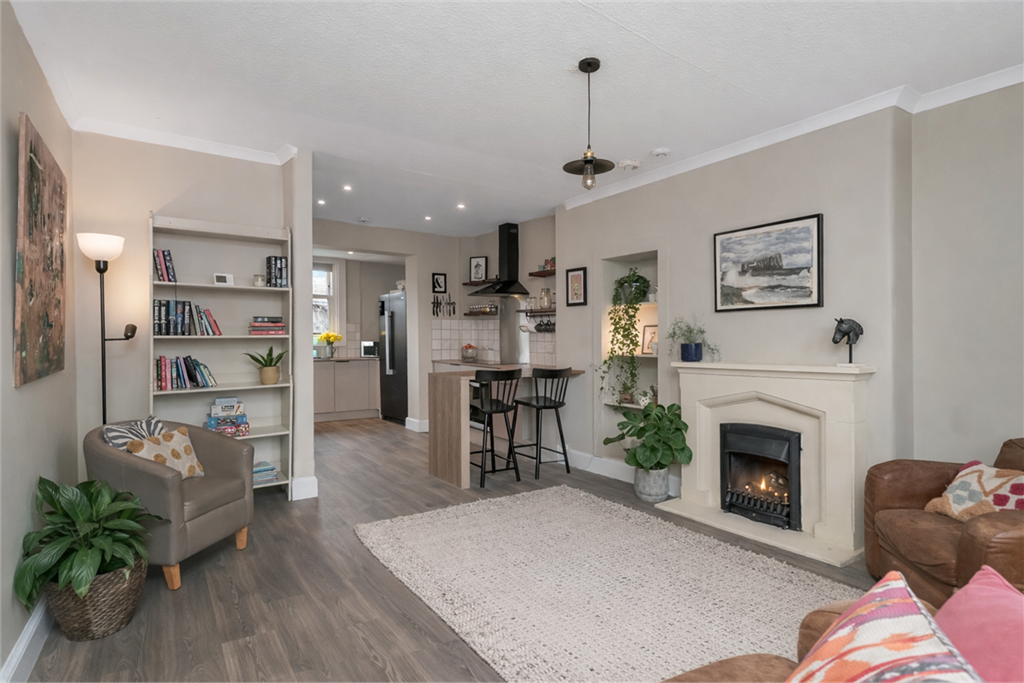 24 Meadowbank Road