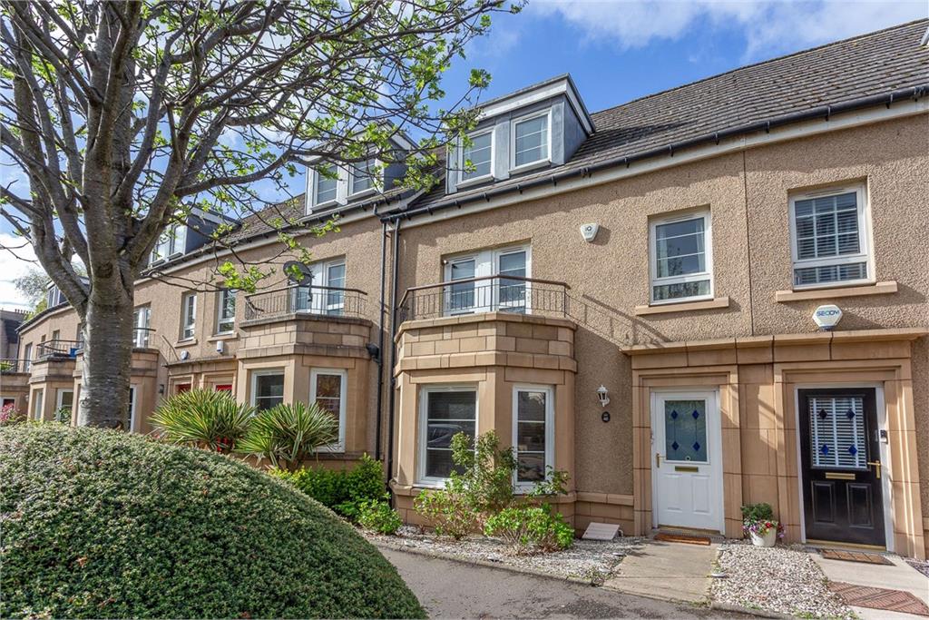 Modern family living close to Edinburgh city centre