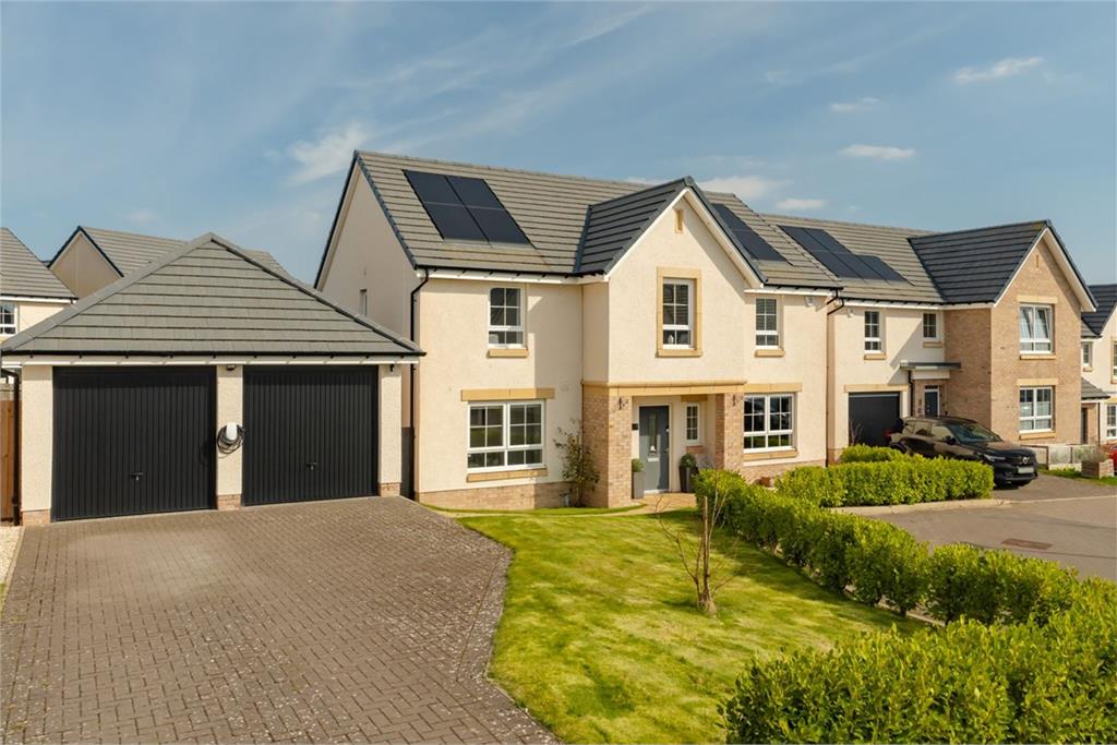 A turn-key family home in south Edinburgh
